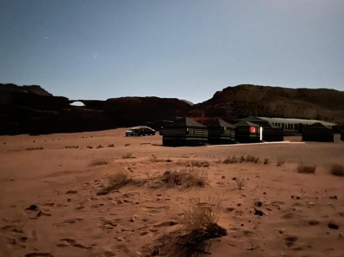 Black Irish Camp And Tours Wadi Rum Exterior foto