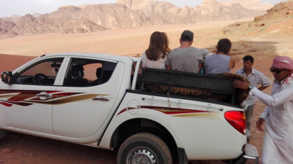 Black Irish Camp And Tours Wadi Rum Exterior foto