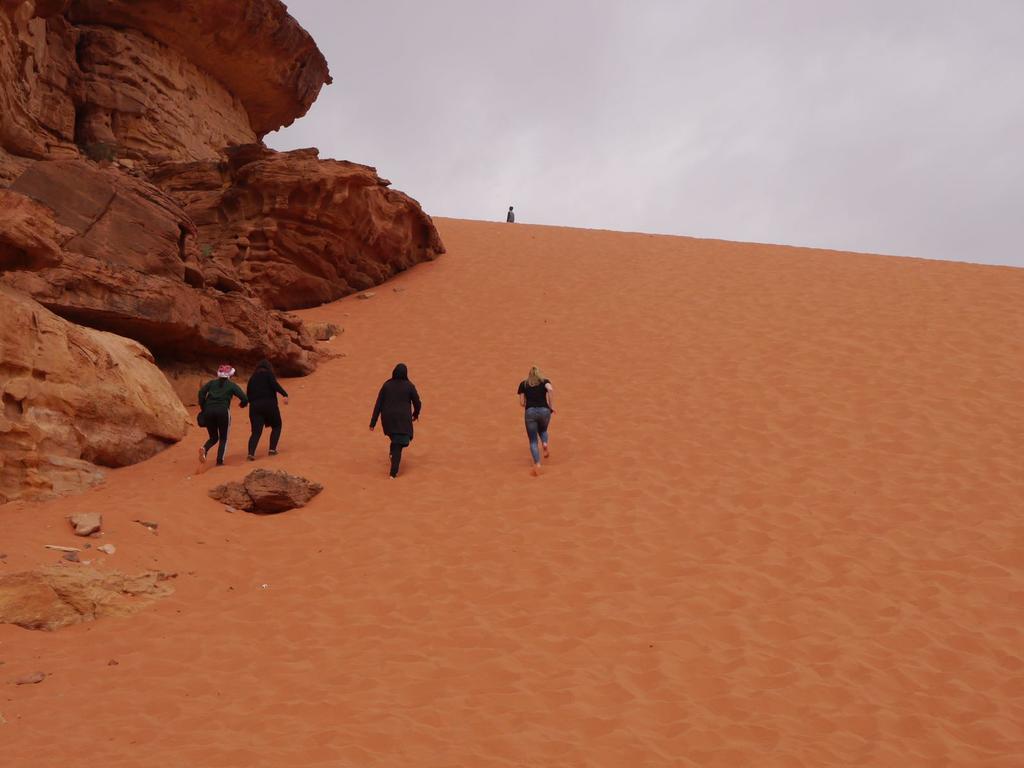 Black Irish Camp And Tours Wadi Rum Exterior foto