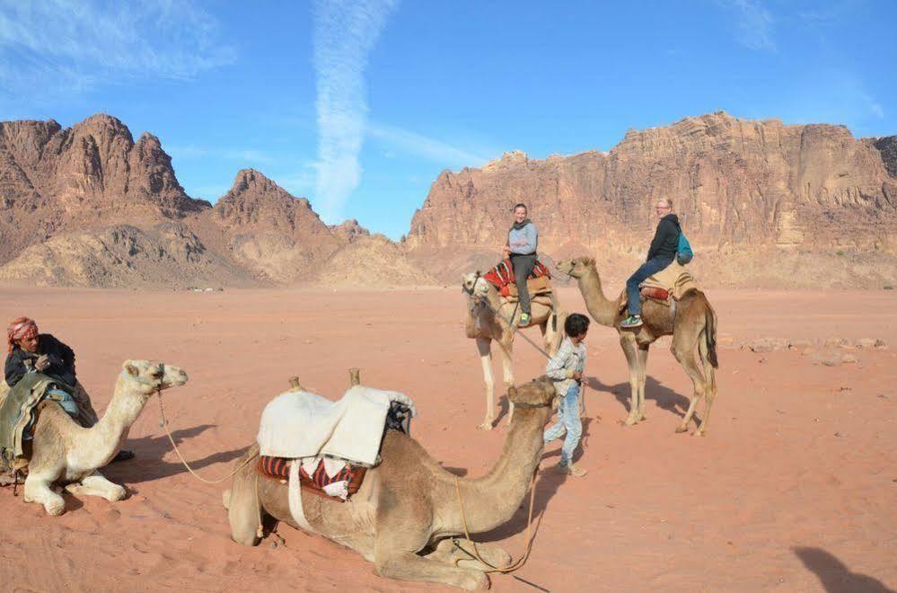 Black Irish Camp And Tours Wadi Rum Exterior foto