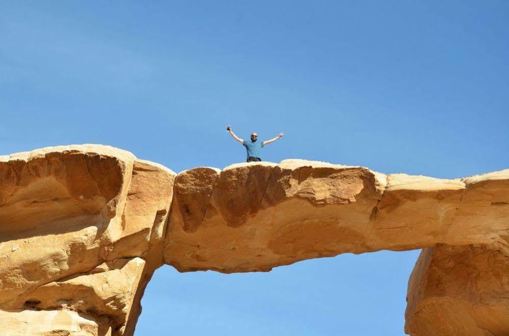 Black Irish Camp And Tours Wadi Rum Exterior foto